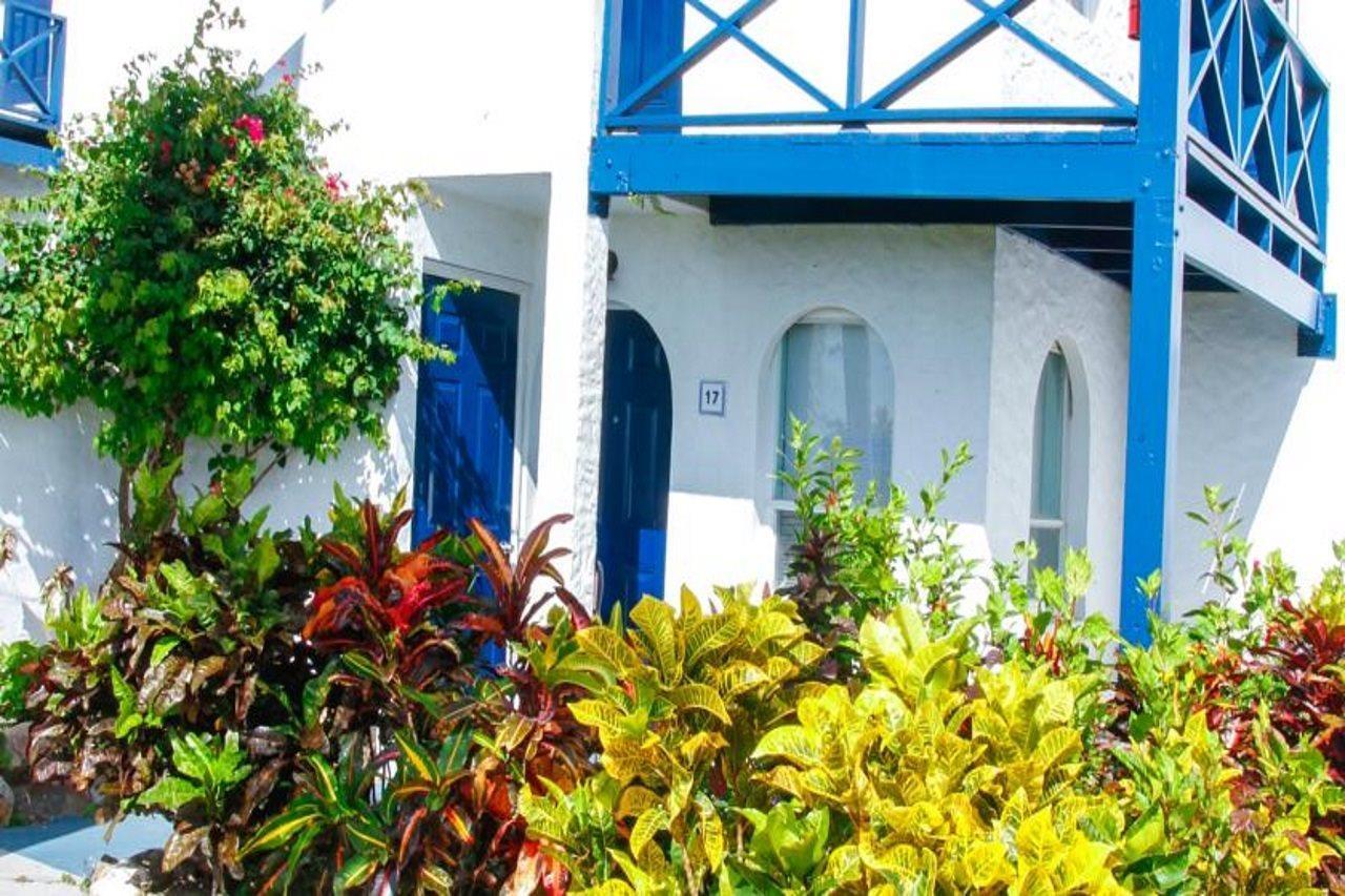 Trade Winds Hotel Dickenson Bay Ngoại thất bức ảnh
