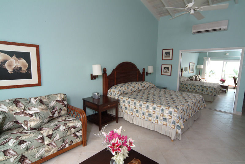 Trade Winds Hotel Dickenson Bay Ngoại thất bức ảnh